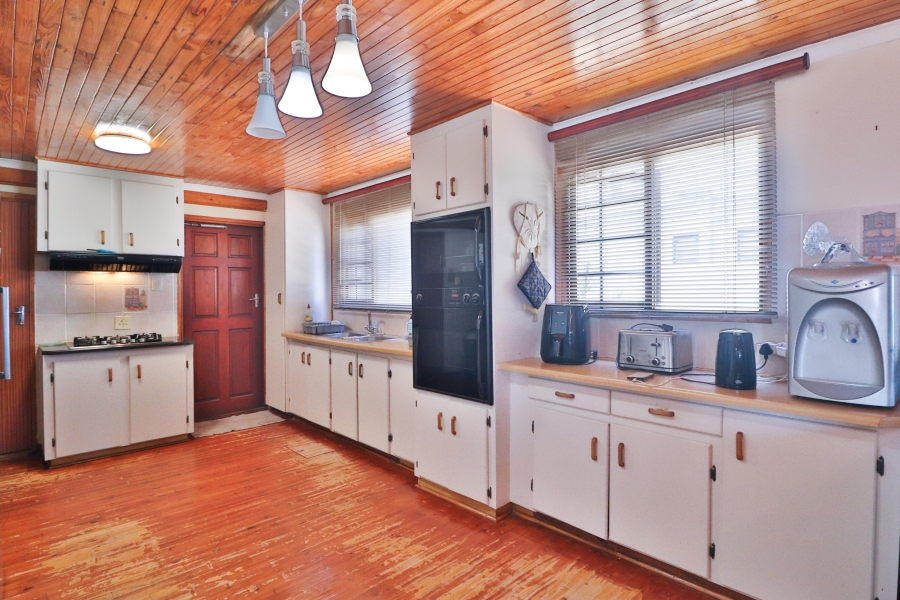 10 Bedroom Property for Sale in Dana Bay Western Cape